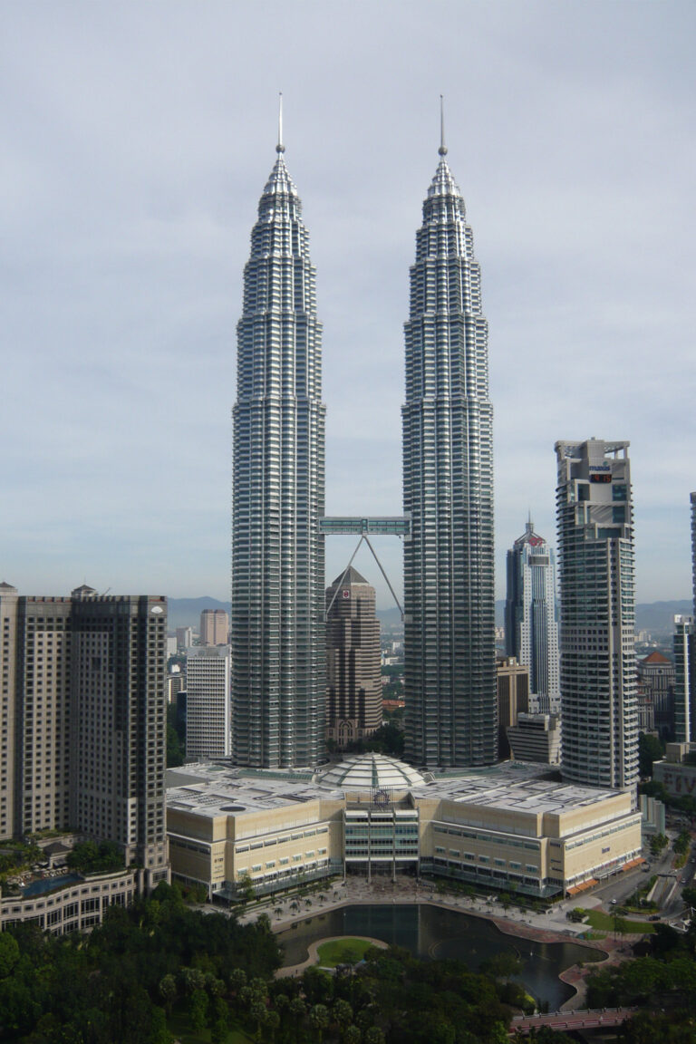 Petronas Towers - World's Tallest Towers